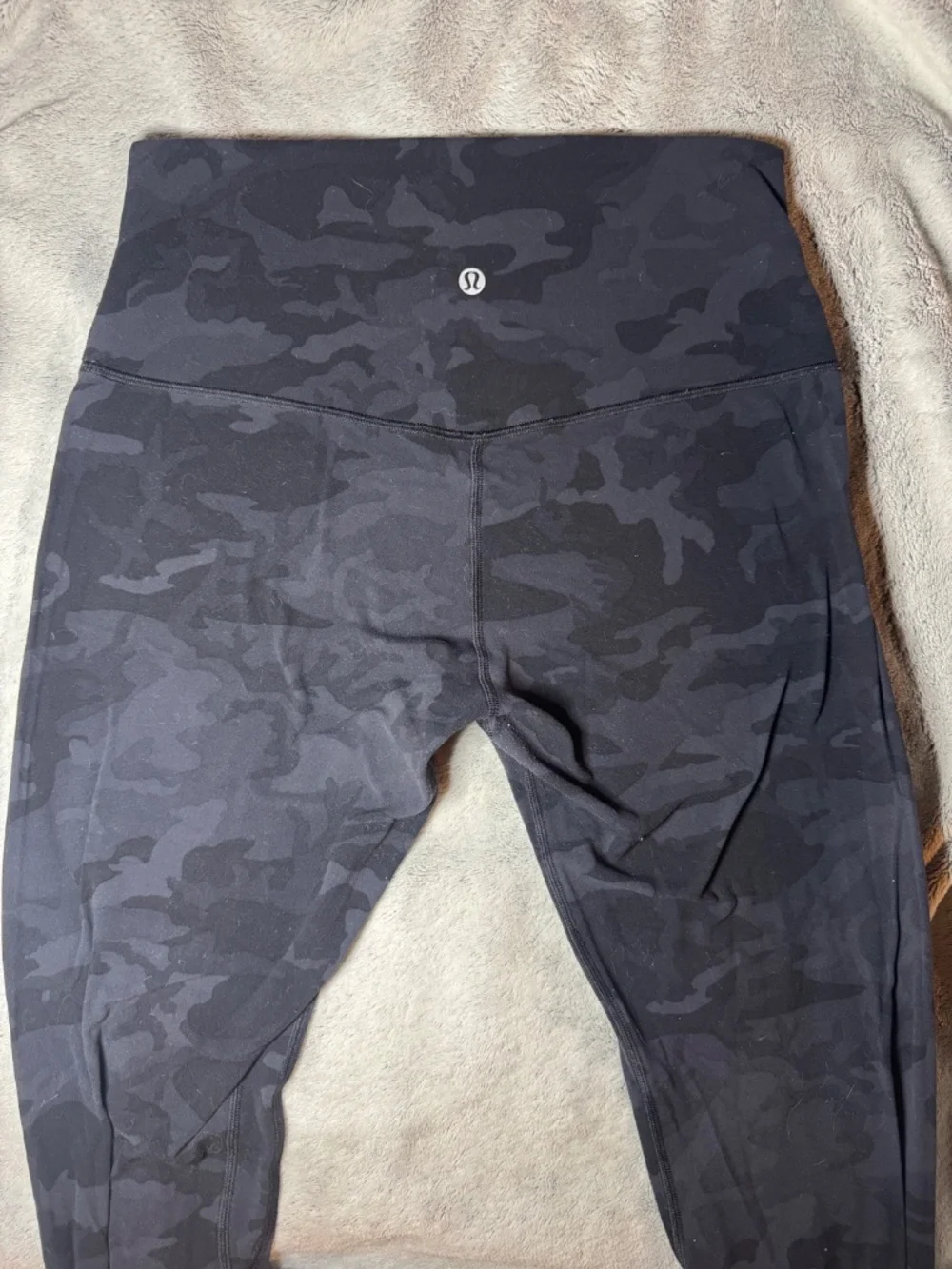 Lululemon camo leggings - Picture 3 of 4